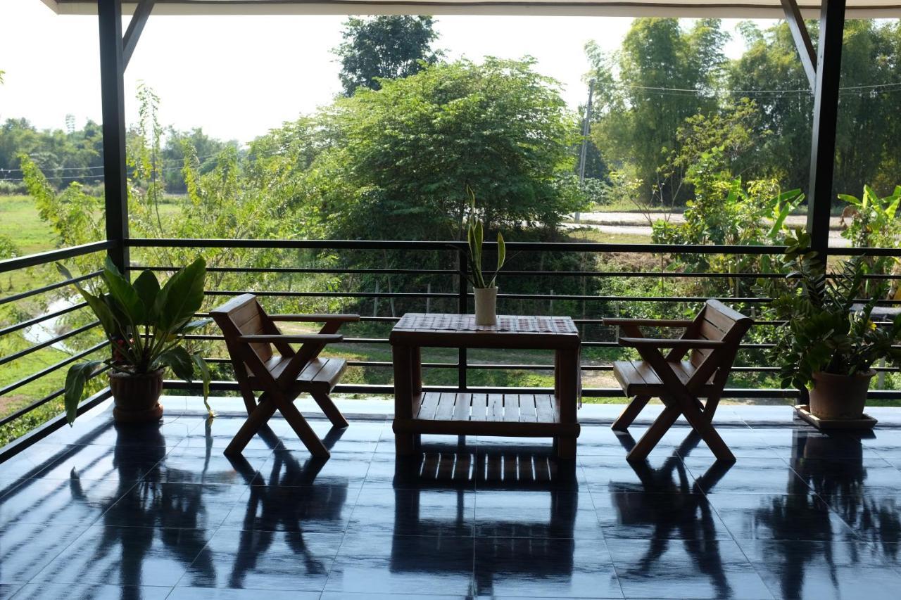 Apartamento Rai Boonsom Phrao Exterior foto