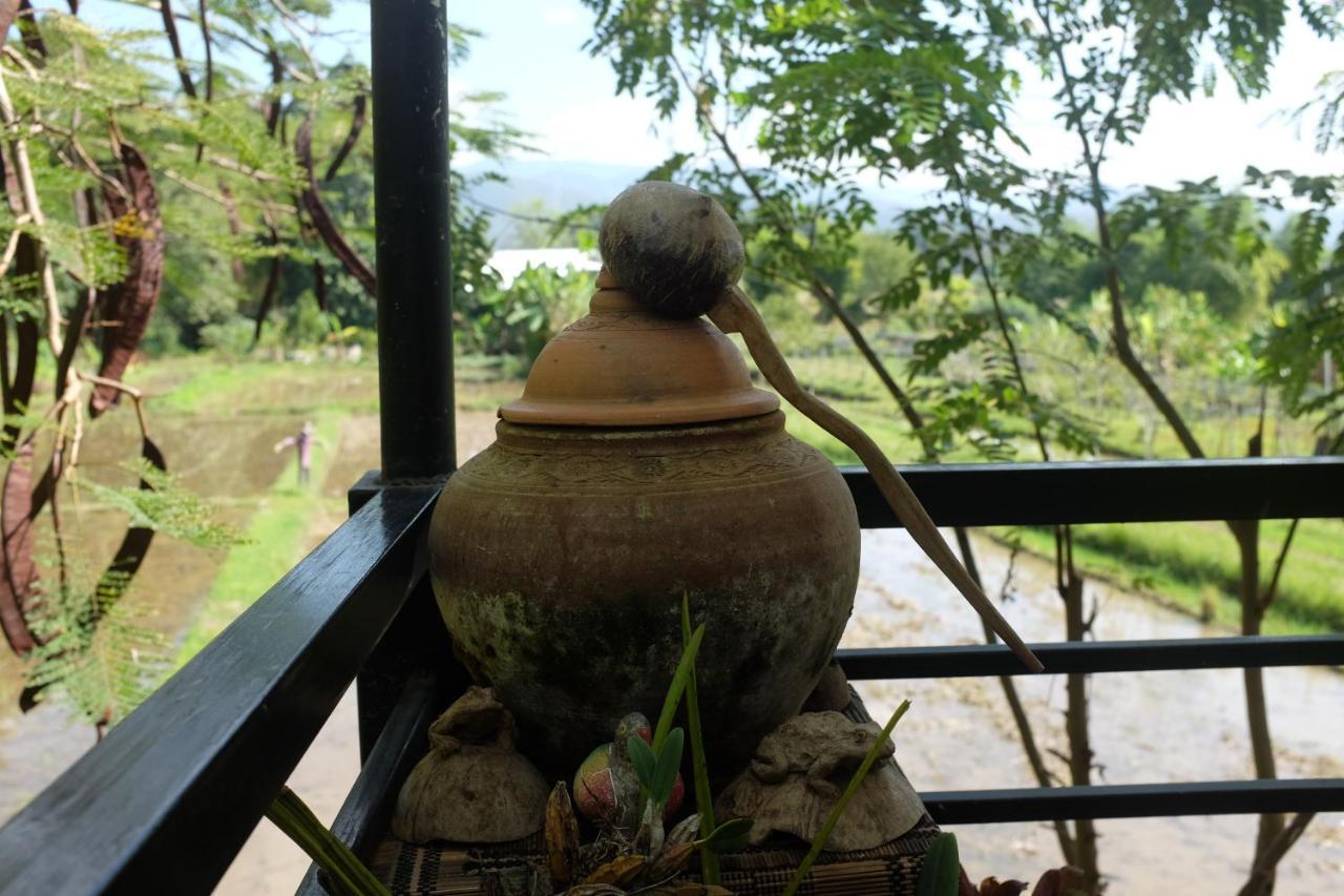 Apartamento Rai Boonsom Phrao Exterior foto