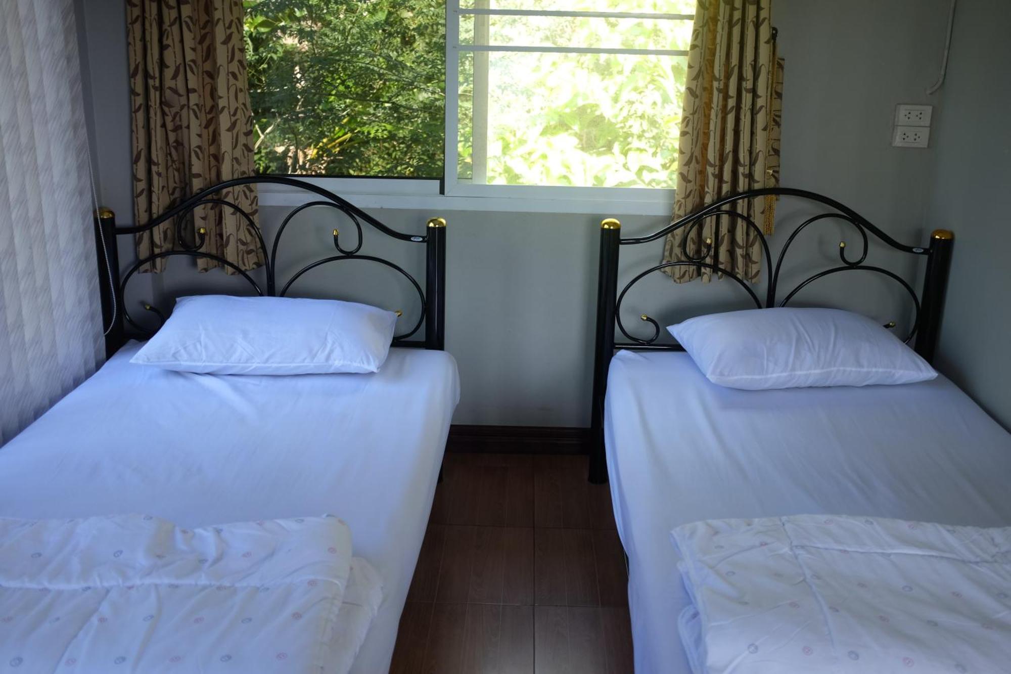 Apartamento Rai Boonsom Phrao Habitación foto