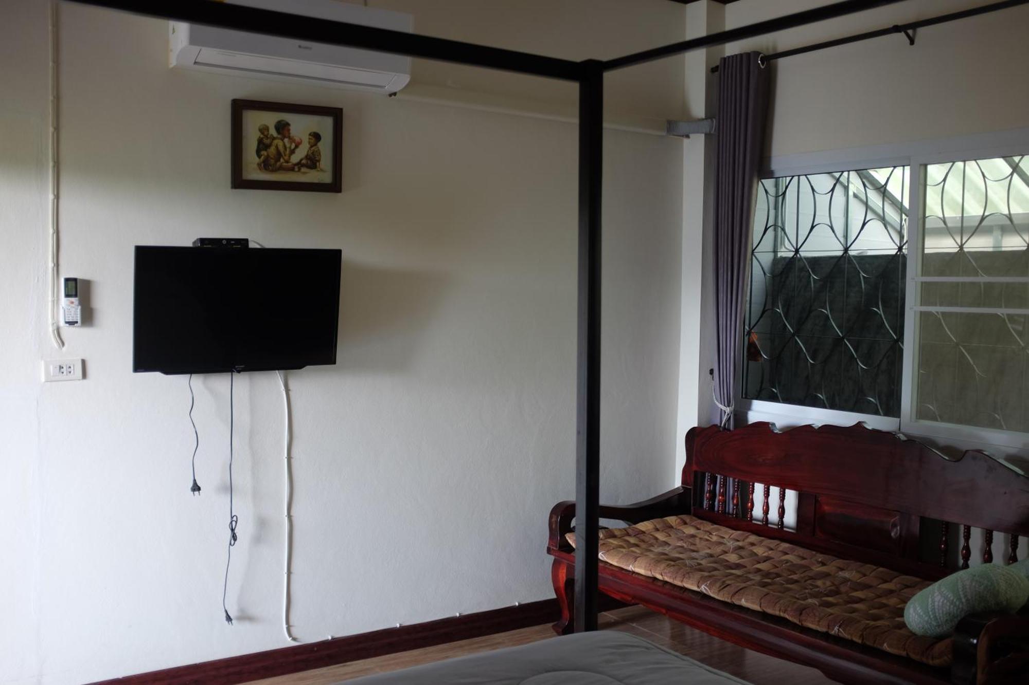 Apartamento Rai Boonsom Phrao Habitación foto
