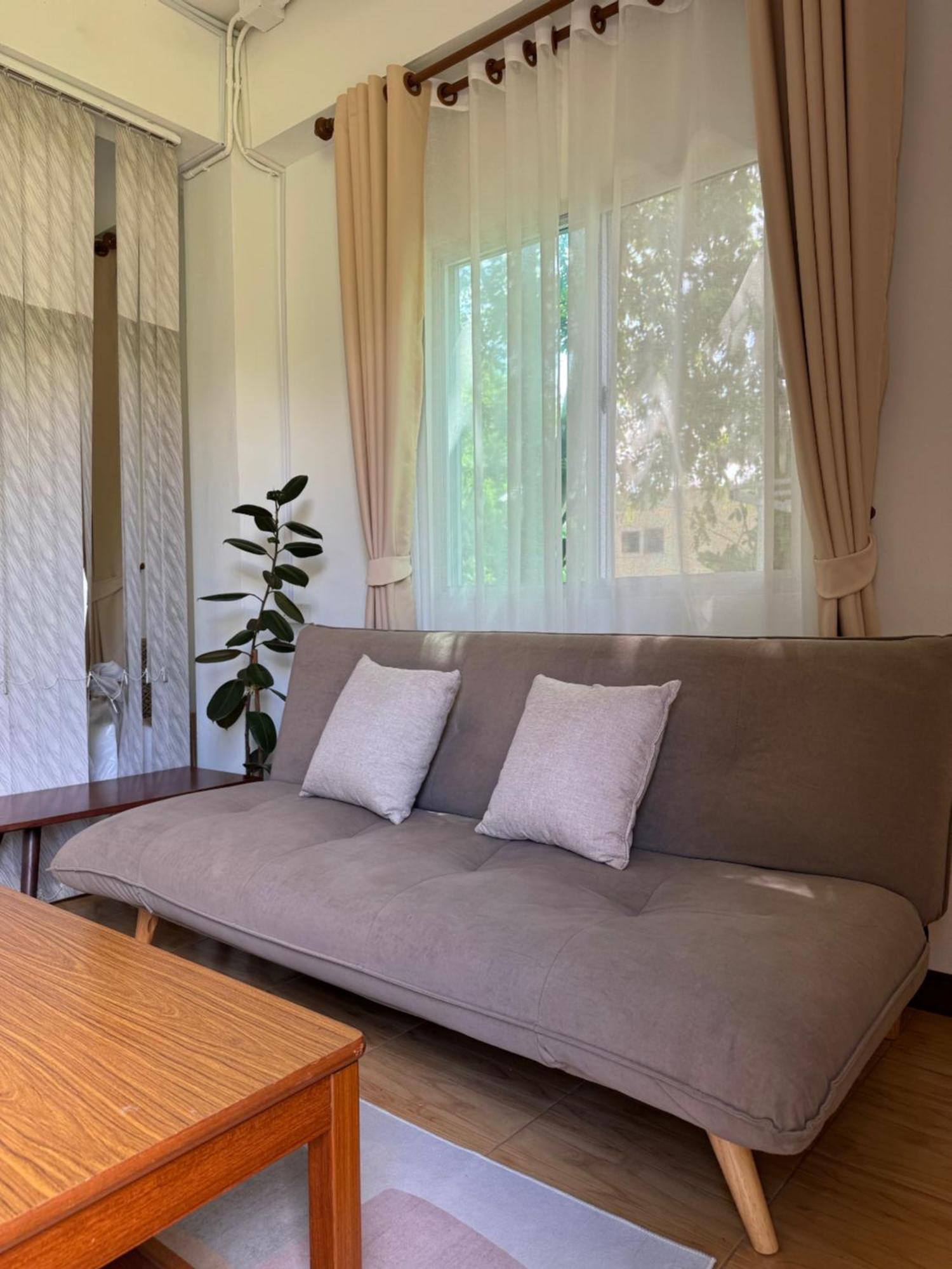 Apartamento Rai Boonsom Phrao Exterior foto