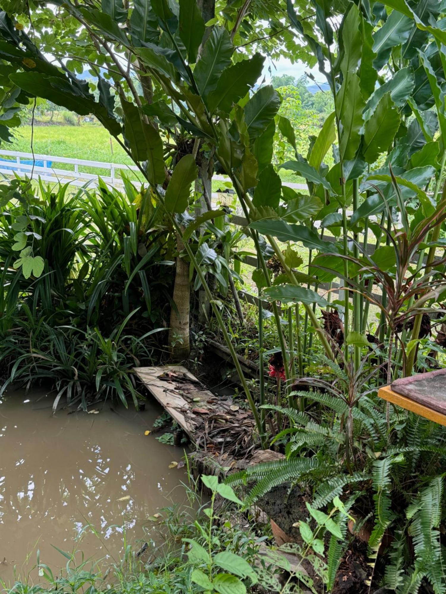Apartamento Rai Boonsom Phrao Exterior foto